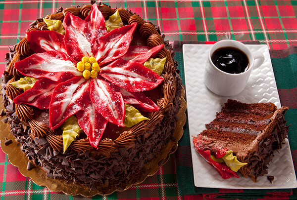 Poinsettia Cake