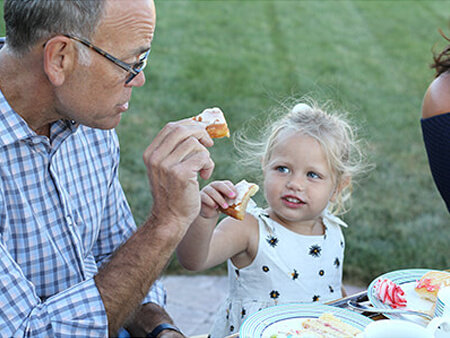 Eric and Jules eating kringle