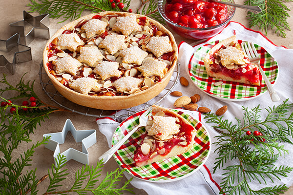 Merry Cherry Christmas Pie