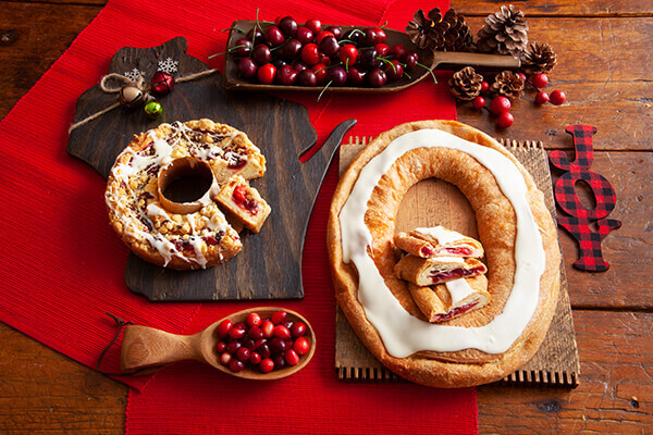Cherry-flavored coffee cake and kringle 