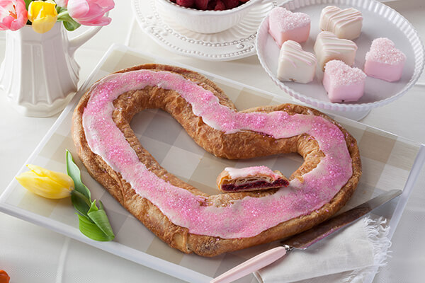 Heart-shaped kringle and petit fours