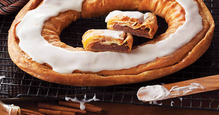 Cinnamon Roll Kringle