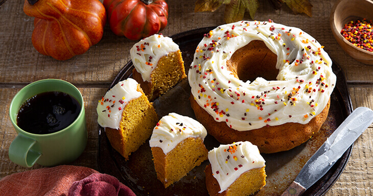 Pumpkin Crown Cake