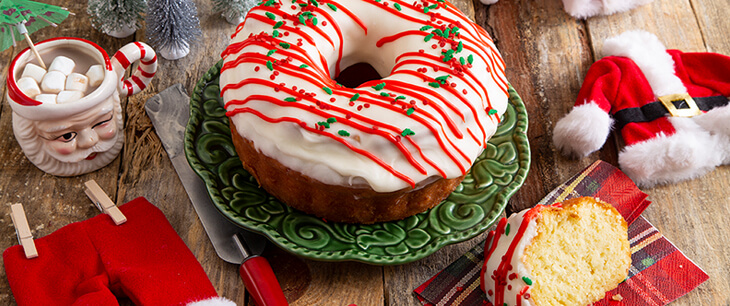 Santa's Donut Pout Cake