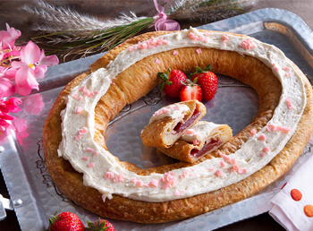 Item number: S146 - Strawberry Cheesecake Kringle