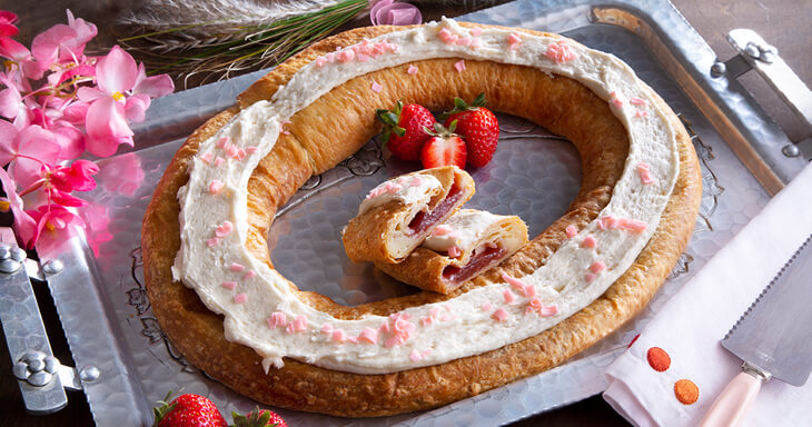 Item number: S146 - Strawberry Cheesecake Kringle