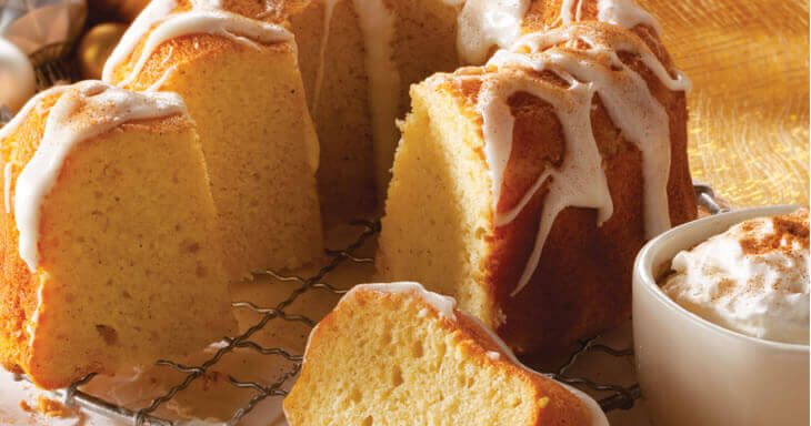 White Christmas Crown Cake